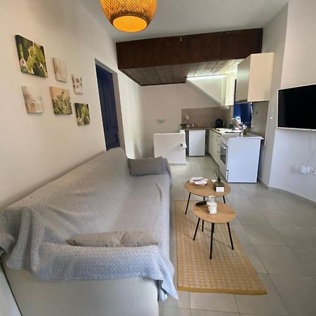 Oros Eros Apartman Ídra Szoba fotó